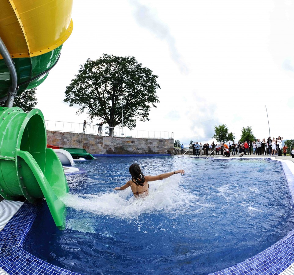 FOTO – Cel mai nou aqua park din România, deschis la nici o sută de km de Sibiu