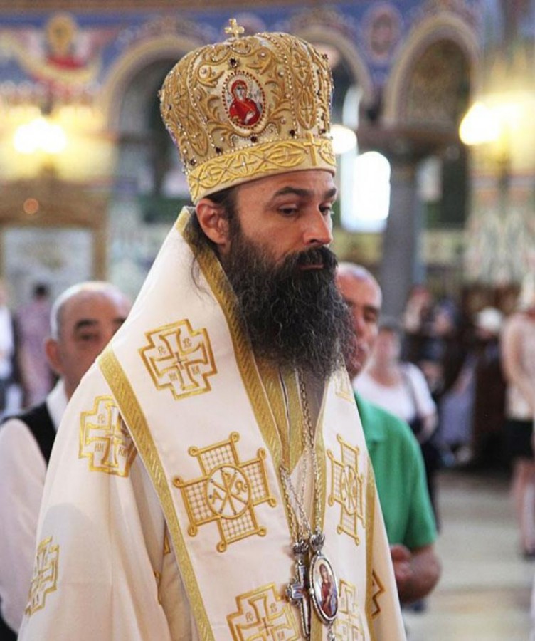 Episcopul vicar al Timişoarei, prins conducând cu 170 km/h