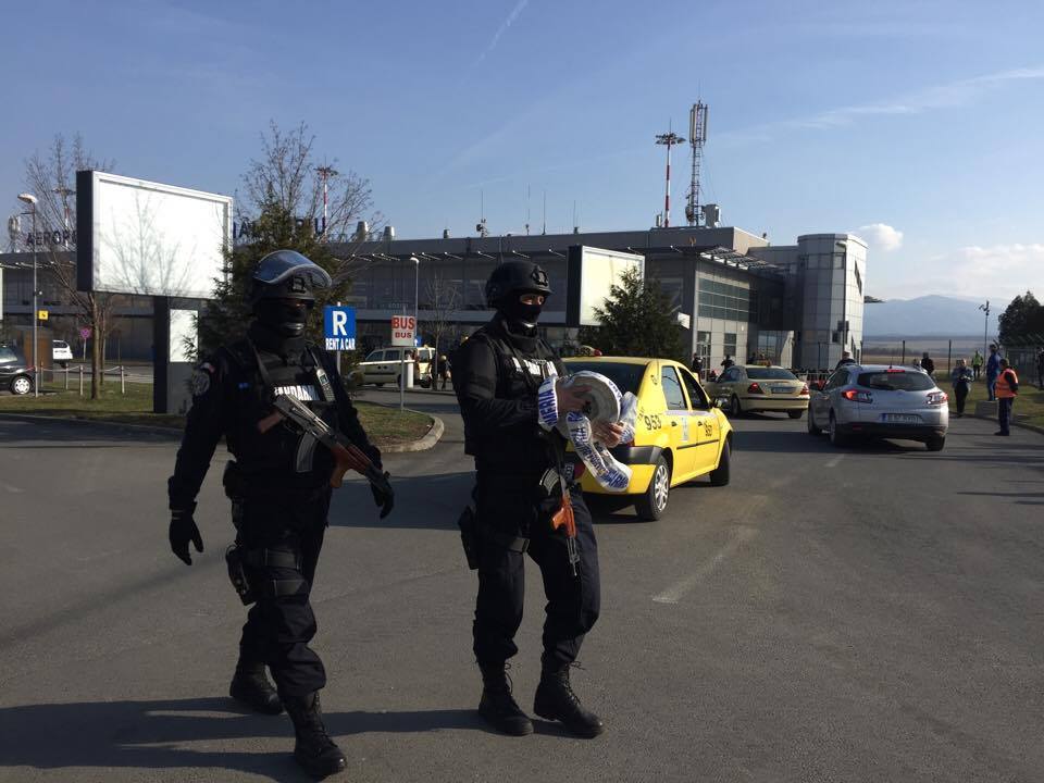 Accesul în Aeroport a fost din nou resitrcționat din cauza unui bagaj suspect