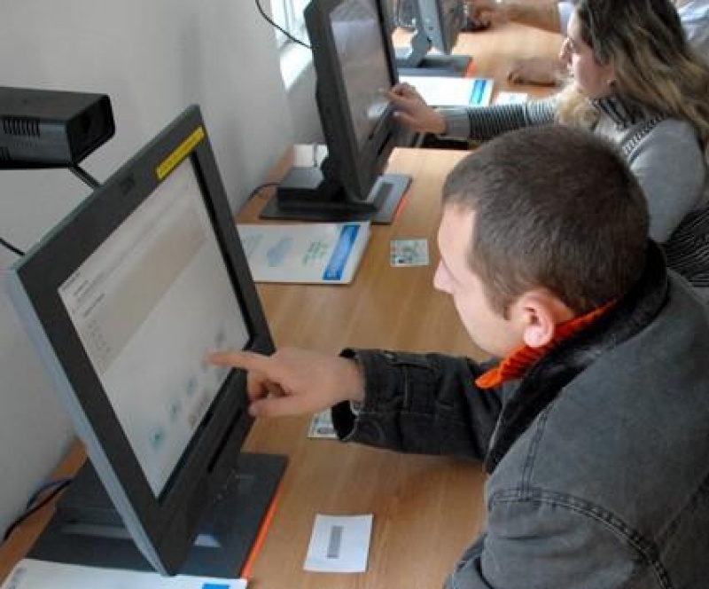 Se termină cu înghesuiala de la examenul auto. Mediașul își face centru de examinare