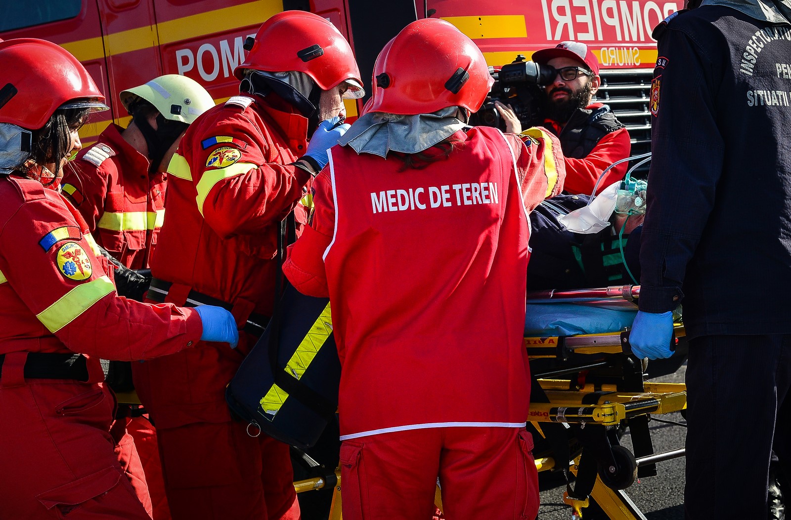Accidente în Sibiu. Femeie însărcinată și copil de 4 ani, loviți în timp ce traversau strada