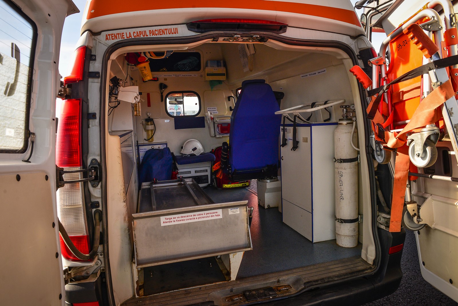 Accident pe DN 14. O șoferiță a intrat pe contrasens