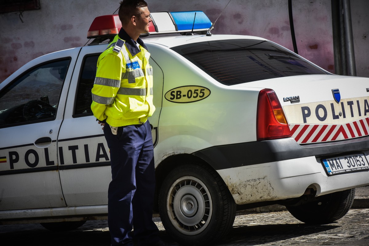Un bărbat care conducea o mașină scoasă din circulație a fost prins la Șelimbăr