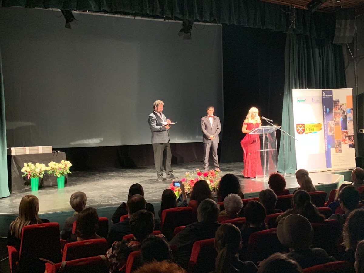 S-a lansat a treia ediție a cărții „Femei puternice, femei de succes!”