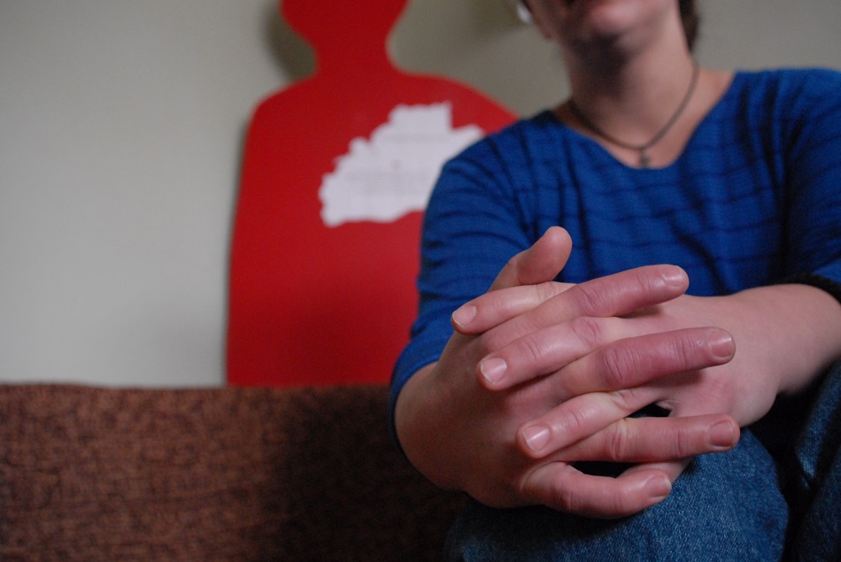 Al treilea viol, luna aceasta. Fată de 14 ani, agresată de doi tineri