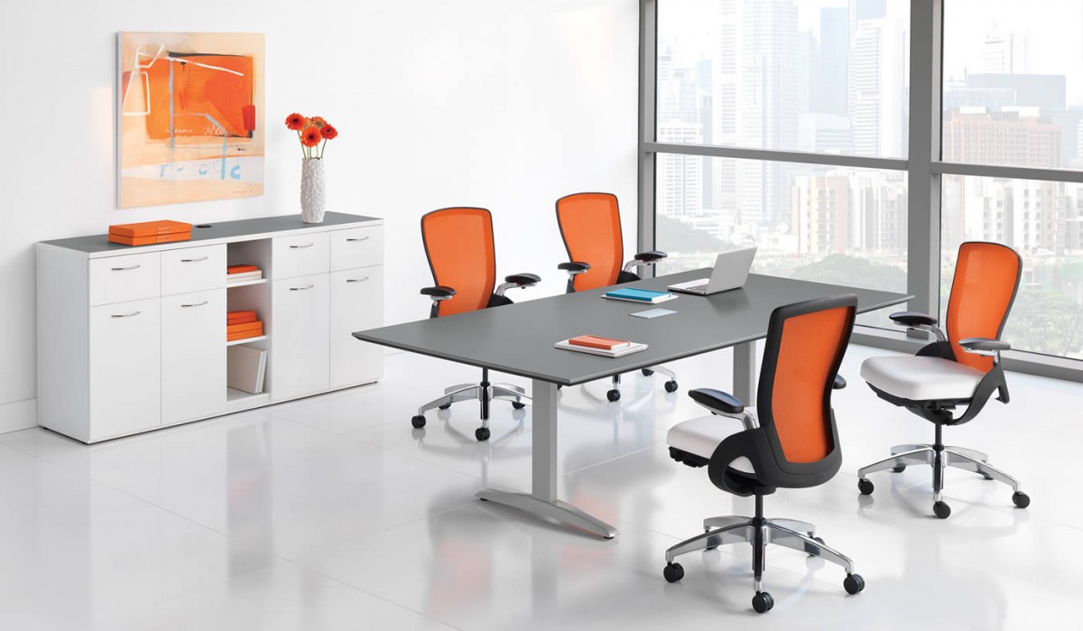 Top 3 piese esentiale de mobilier de birou de care ai nevoie pentru un spatiu de lucru ideal (P)
