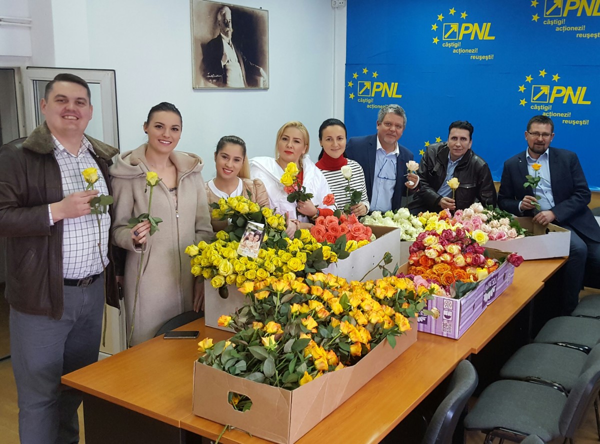 Flori pentru sibience de la PNL.  “Familia te vrea sănătoasă! Ai grijă de tine!”