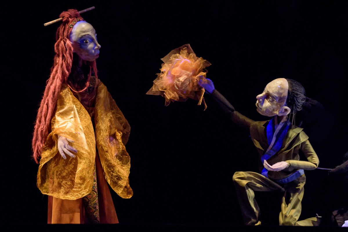 De 8 martie, femeile nu plătesc intrarea la Teatrul Gong