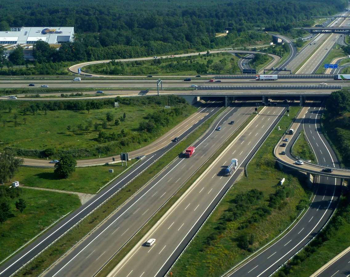 Germania, dată în judecată pentru taxa de autostrăzi dedicată exclusiv străinilor