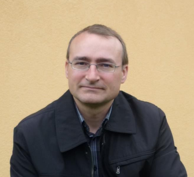Un profesor din Sibiu își lansează două cărți la Biblioteca ASTRA