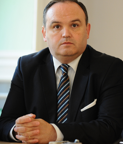 Ganț: Vă rog domnule ministru, doar puțin internet!