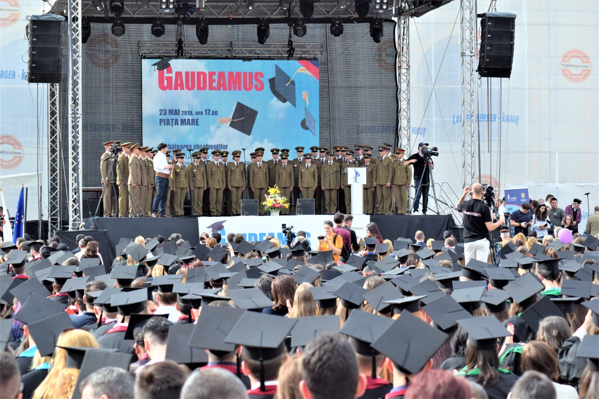 GAUDEAMUS 2019. O nouă generație de studenți sărbătorită în Piața Mare