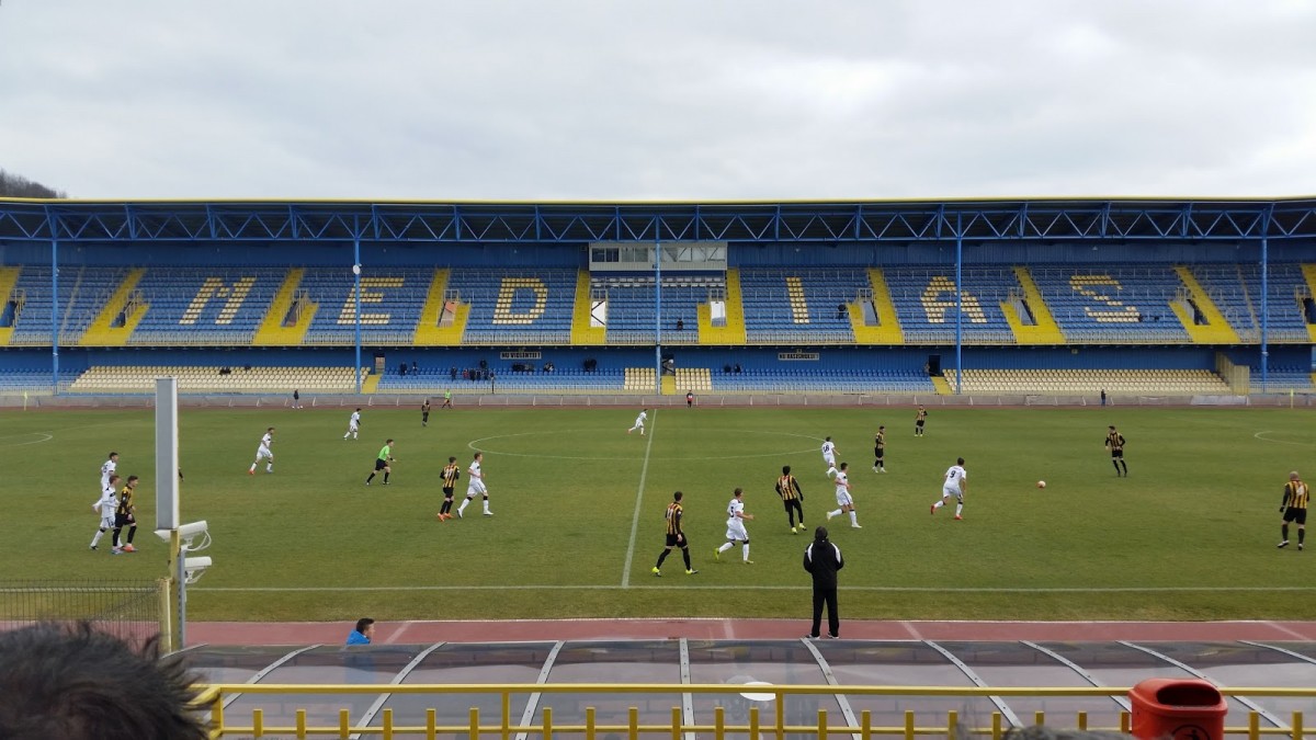 Clubul Gaz Metan, executat de Fisc. Sunt scoase la licitaţie: terenul, porţile, aparatele şi televizoarele