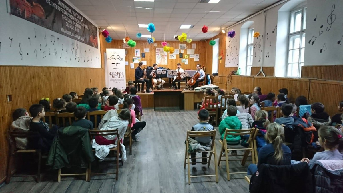 Ateliere-spectacol pe muzica lui George Enescu, în școlile din Sibiu, în prag de Centenar (CP)
