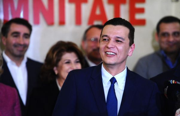 Cabinetul Grindeanu a primit votul de învestitură al Parlamentului