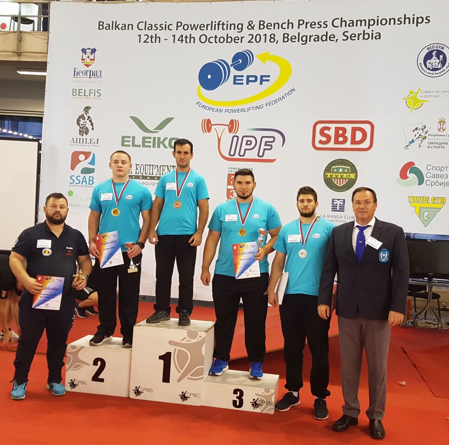 Medalii de aur pentru sportivii sibieni la Cupa Balcanică de powerlifting