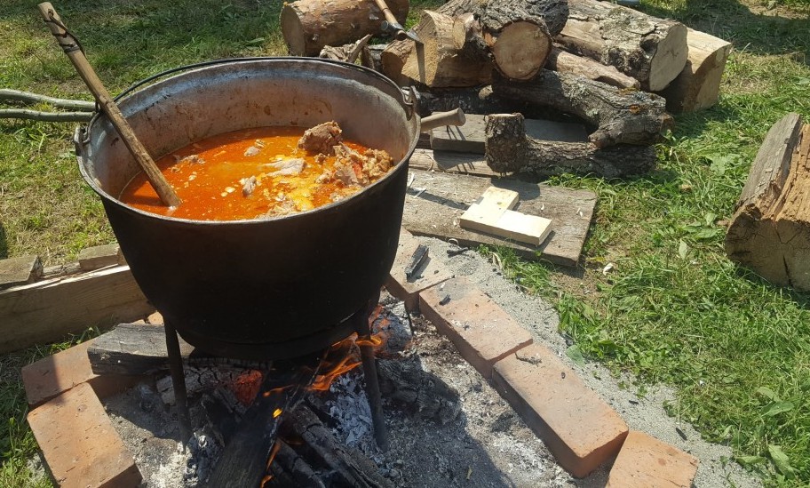 FOTO VIDEO - Muzeul în aer liber a fost capitala gulyas-ului