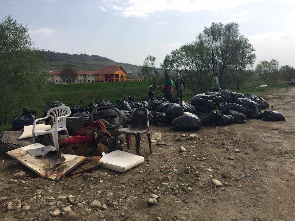 FOTO – Când își pun mintea la treabă elevii sibieni fac mult mai multe decât învață la școală