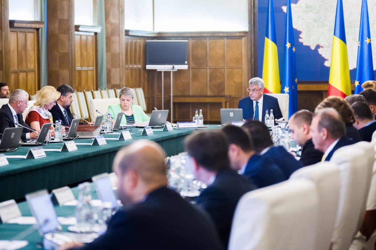 Măsuri pentru menţinerea veniturilor angajaţilor din sectorul IT