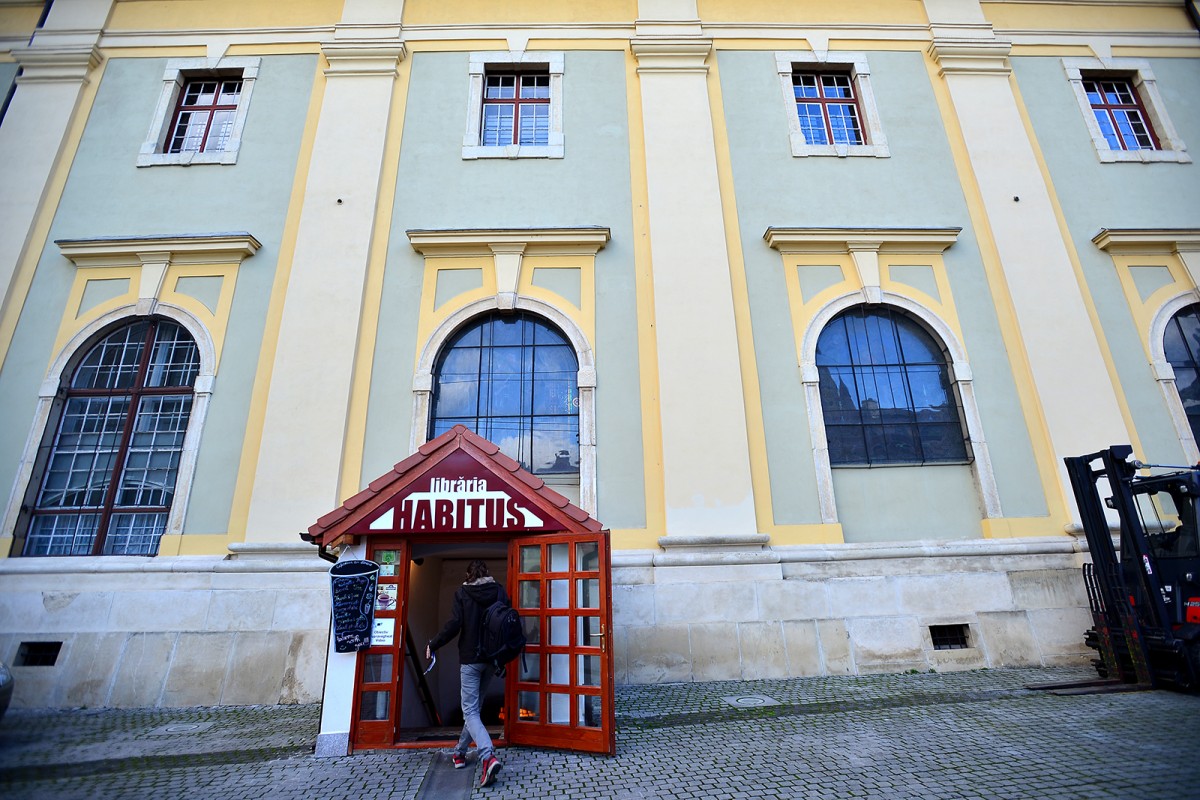 Librăria Habitus, redeschisă după trei săptămâni