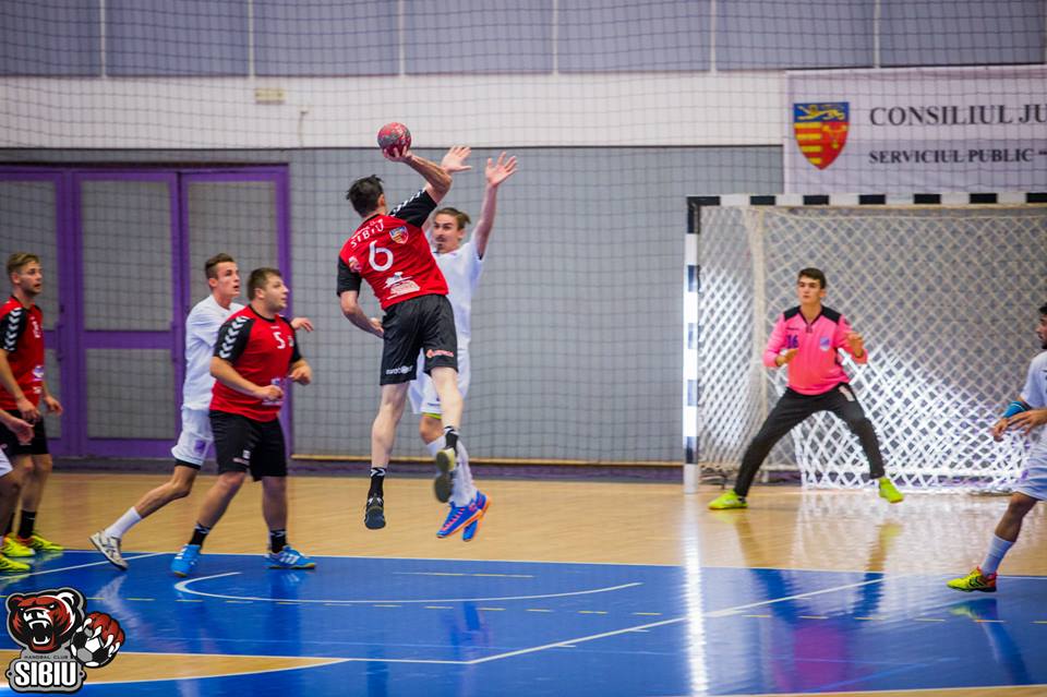 Victorie în ultimul meci de acasӑ. HC Sibiu a învins Timișoara: “Poli a venit cu 5 jucători care evoluează şi la echipa de liga naţională”