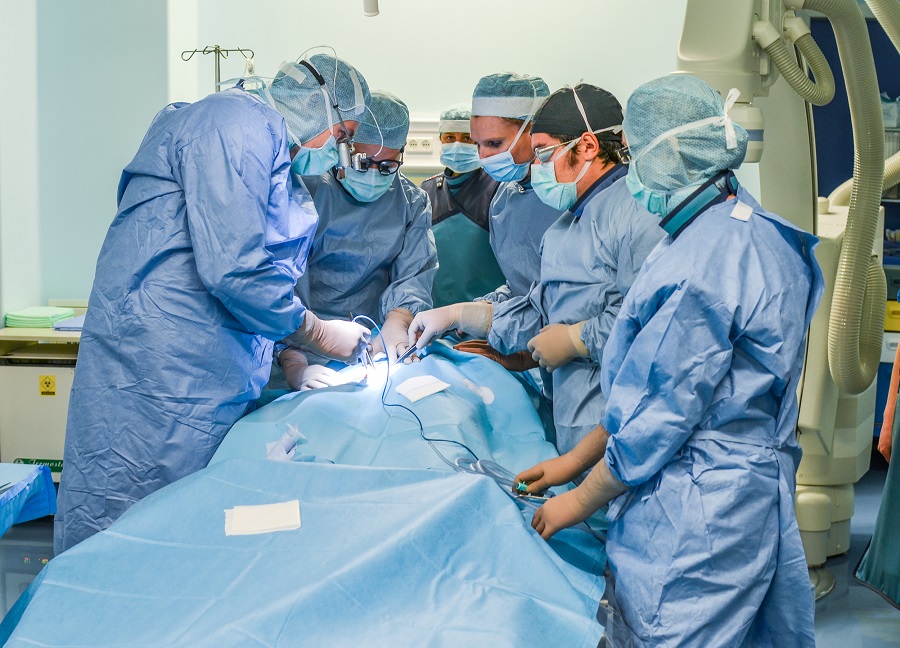 Încă o premieră la Polisano: caz de disecție aortică complexă tratat endovascular cu succes