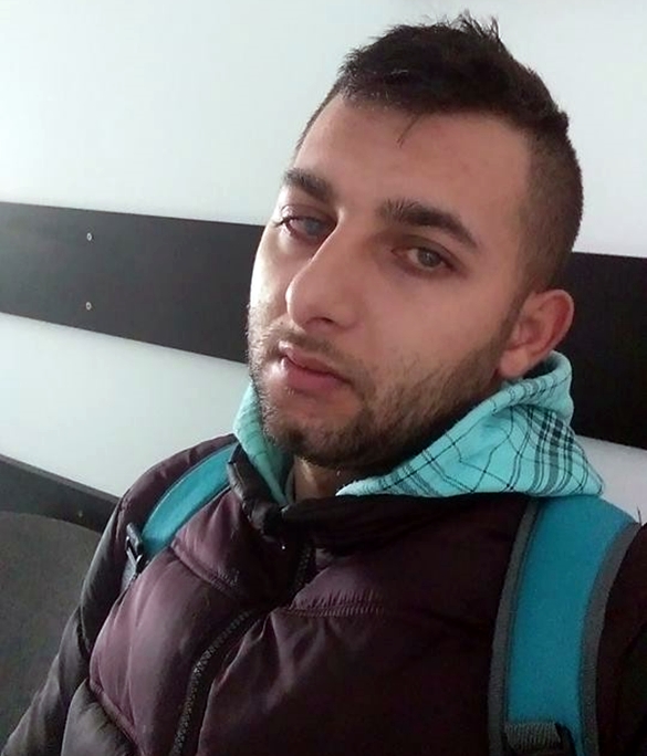 Un tânăr și-ar putea recăpăta vederea printr-o operație. „Ajutaţi-mă să îmi văd copilaşul”