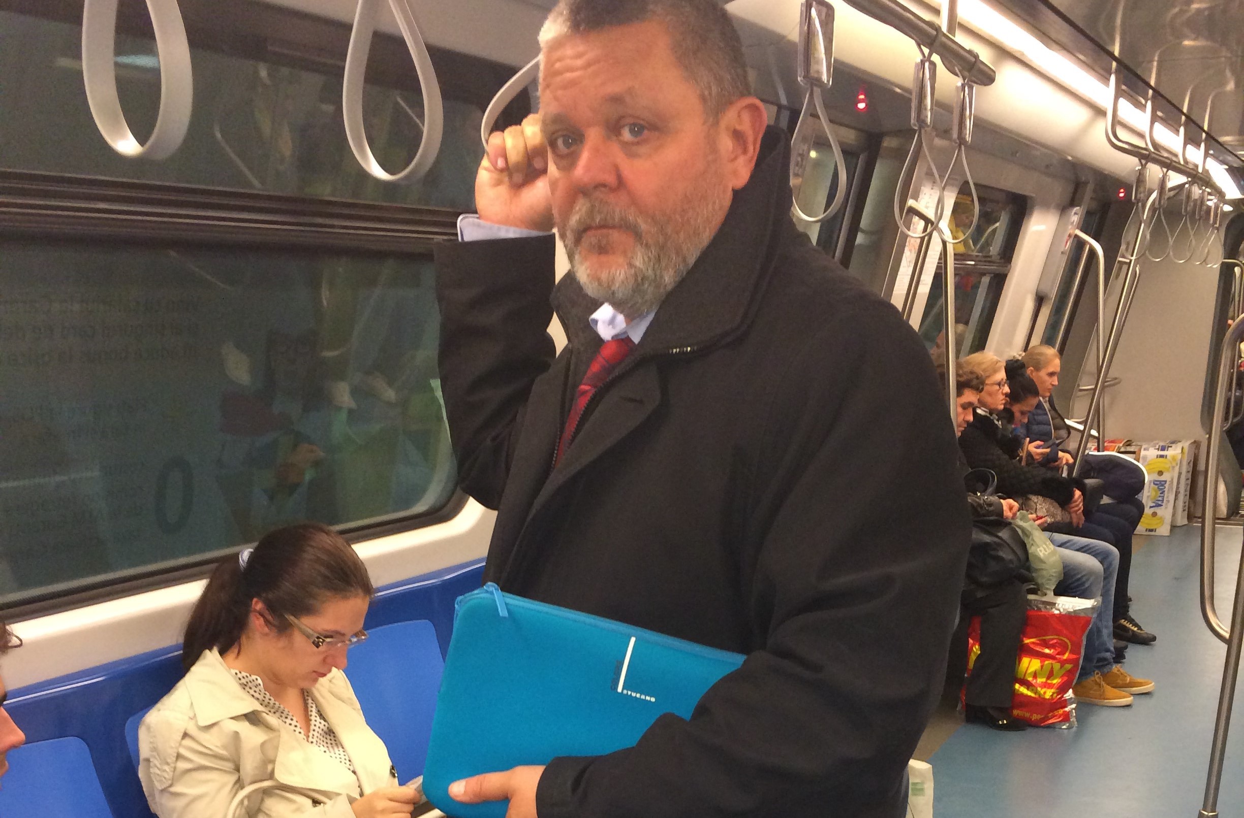 Deputat la al doilea mandat, prima oară cu metroul. ”O surpriză plăcută”