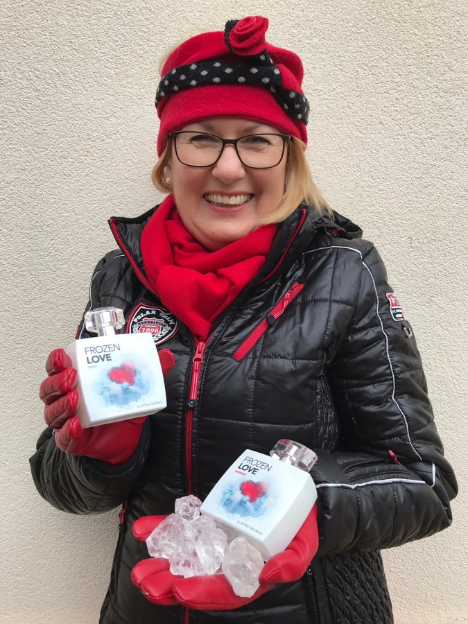 Creatoarea parfumului „Frozen Love”, pentru Hotelul de Gheață: „Parfumul promite o fericire alpină magică”