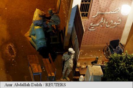 Egipt: Două bombe au explodat în fața unui hotel din Peninsula Sinai; cel puțin un mort