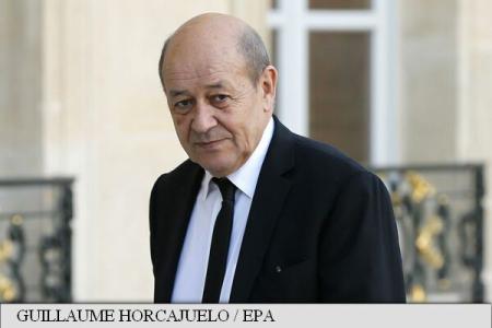 Libia: Gruparea Statul Islamic a început să avanseze în interiorul țării, anunță ministrul apărării francez