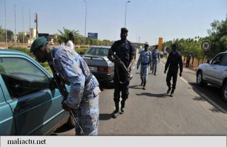 Bărbați înarmați, presupuși jihadiști, au atacat hotelul Radisson din Bamako; Au luat 170 de ostatici