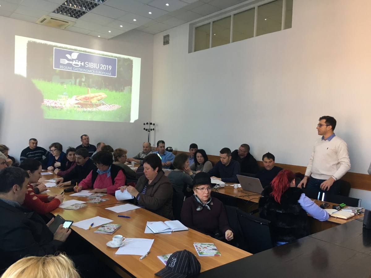 Întâlnire cu producătorii locali pentru Regiunea Gastronomică. ”Este ocazia perfectă pentru diversificarea producției”