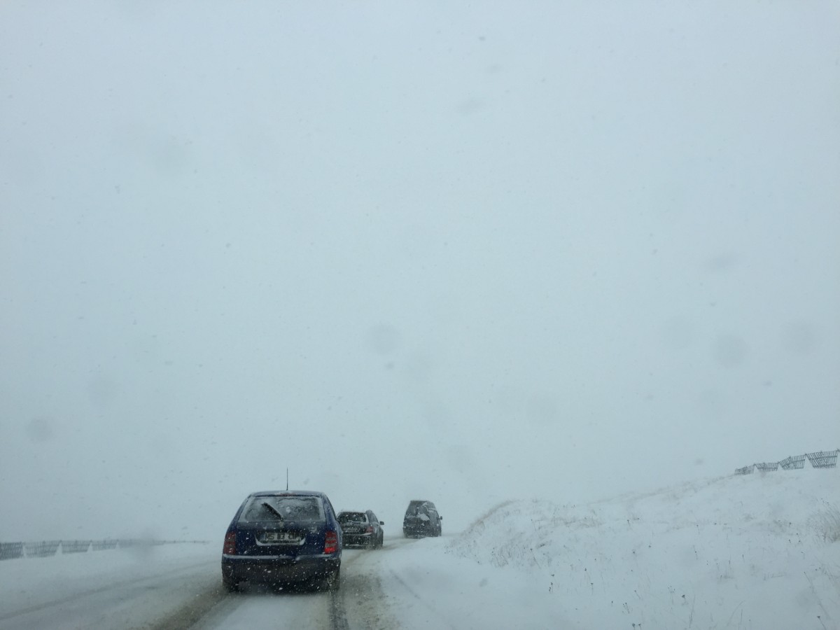 Nu sunt drumuri blocate în județ. 67 de utilaje curăță Sibiul