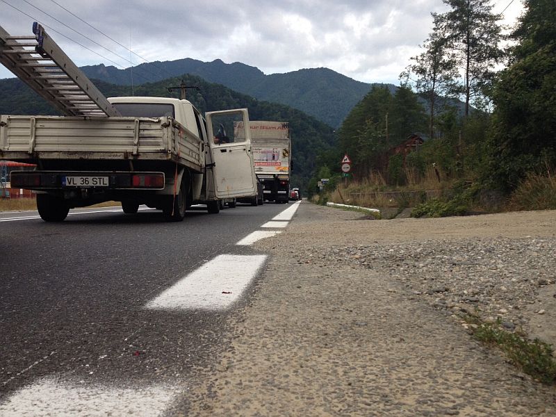 ACTUALIZARE Trafic pe o singură bandă, din cauza unui accident pe Valea Oltului