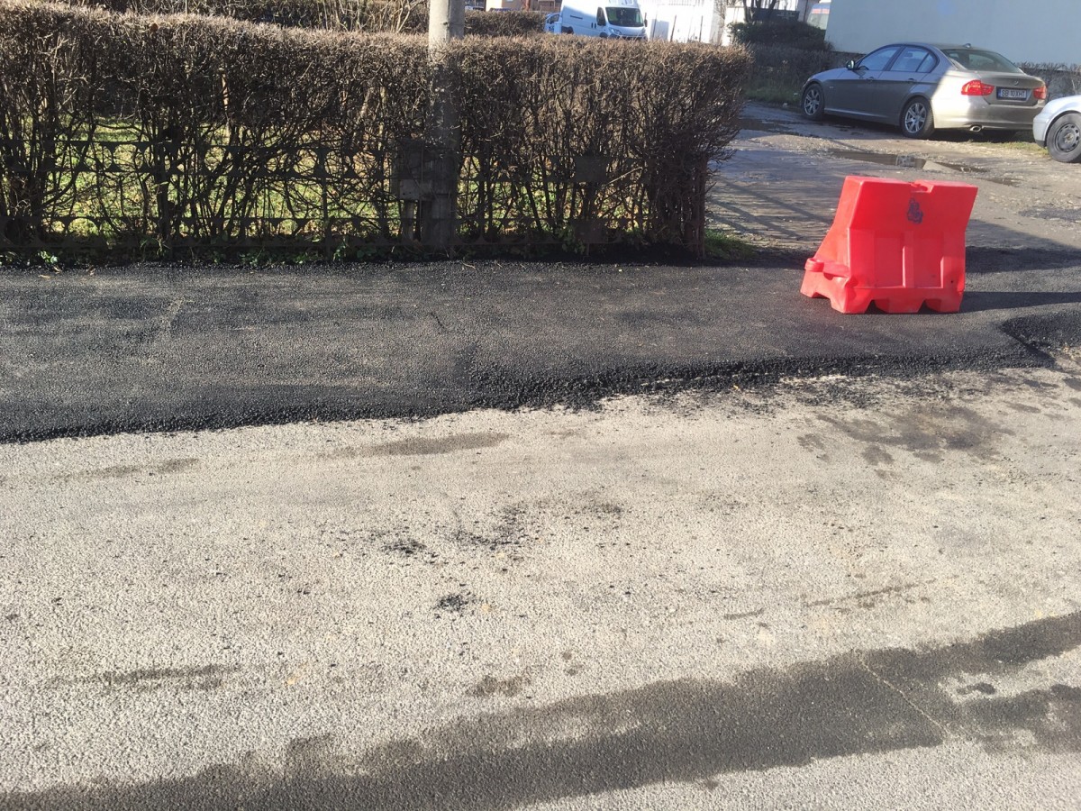 Asfaltare ”la rece”.  Peste borduri. Strada Olteniei