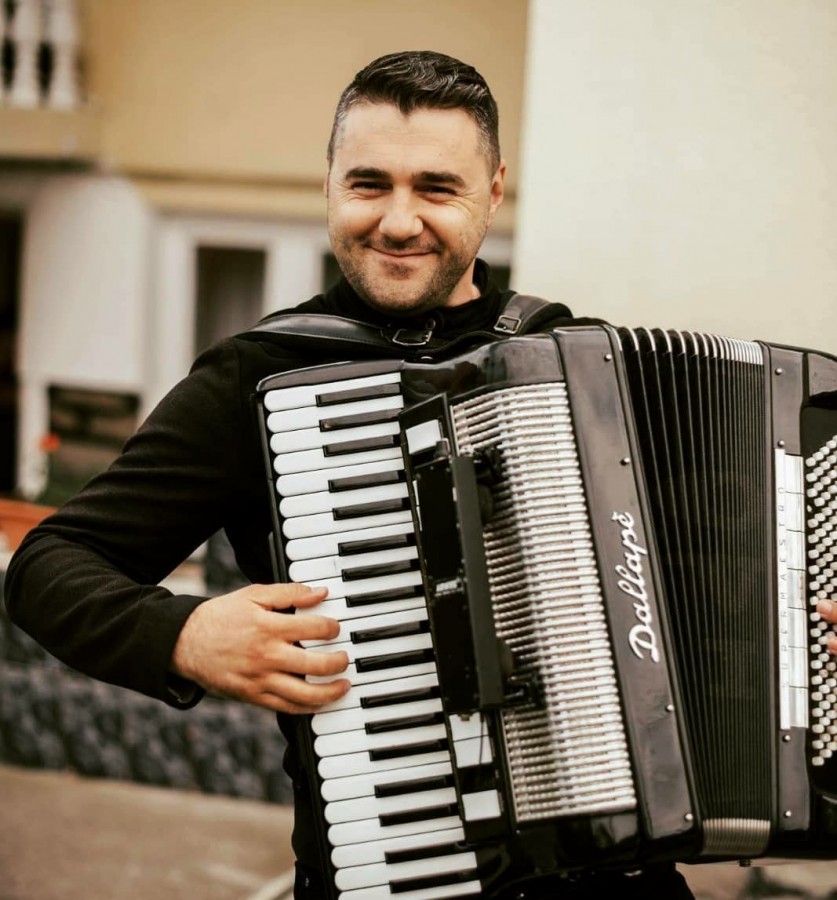 Tradițiile din vatra satului, în viu grai