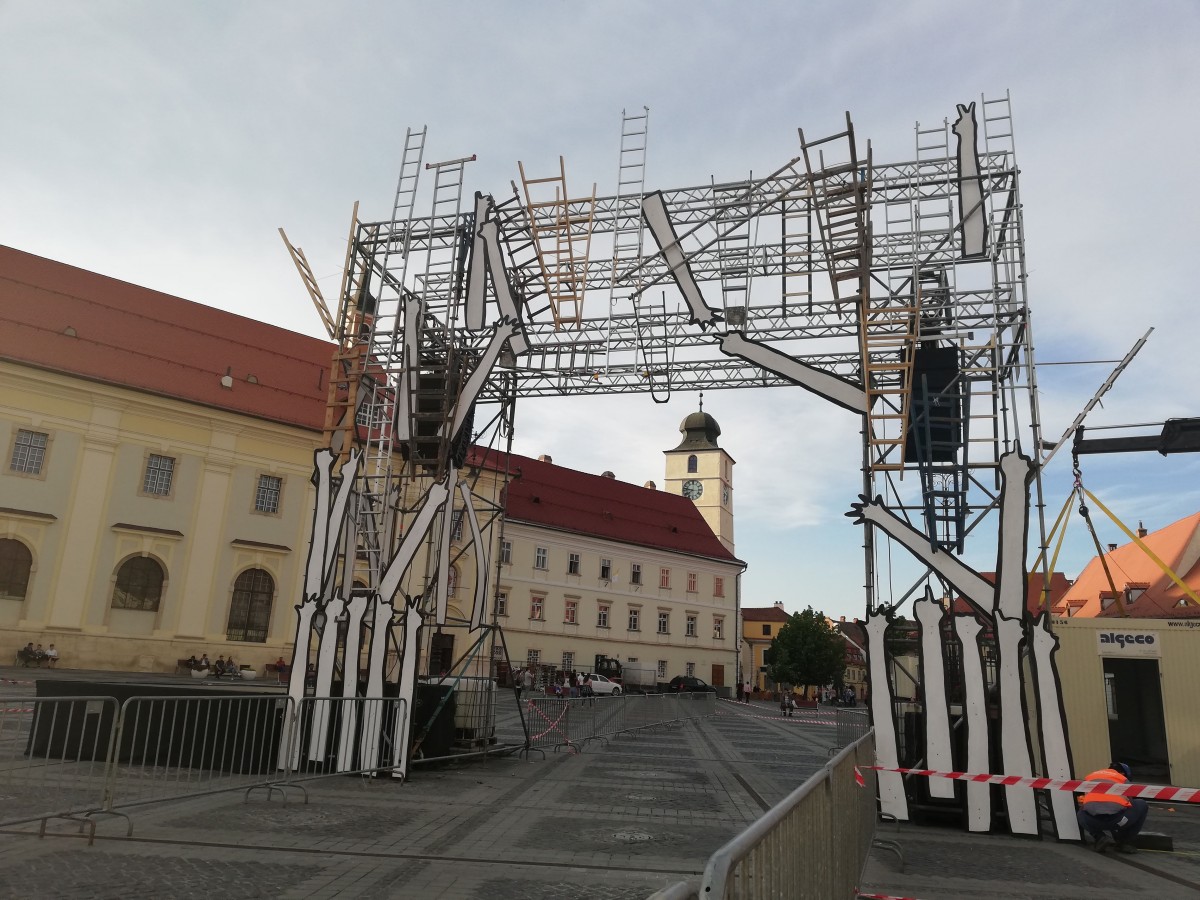 Proiect deosebit la Maratonul Internațional Sibiu – poarta cu scări