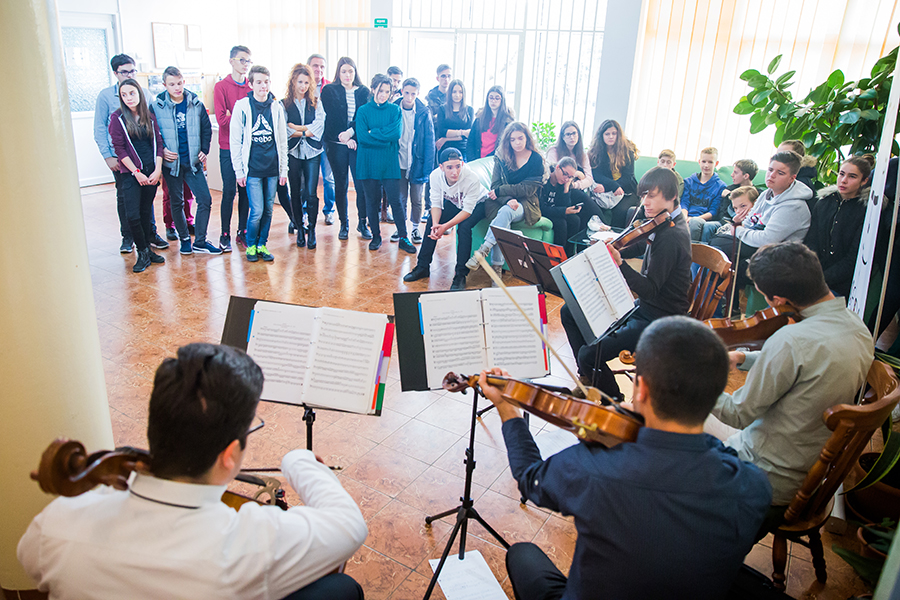 Spectacole caritabile în așezăminte sociale din Sibiu și Chișinău, pe muzica lui George Enescu, artistul-soldat (CP)