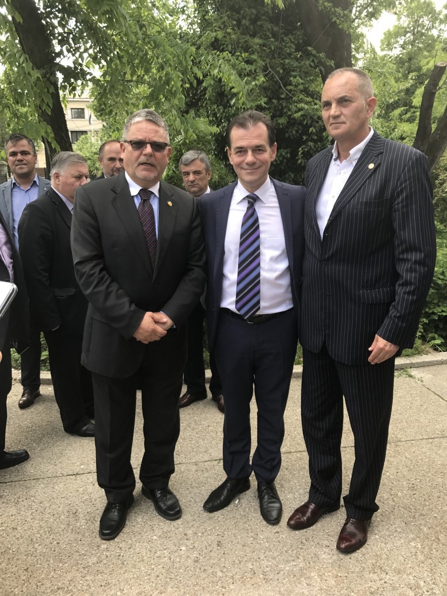 Neagu și Cazan îl votează pe Orban
