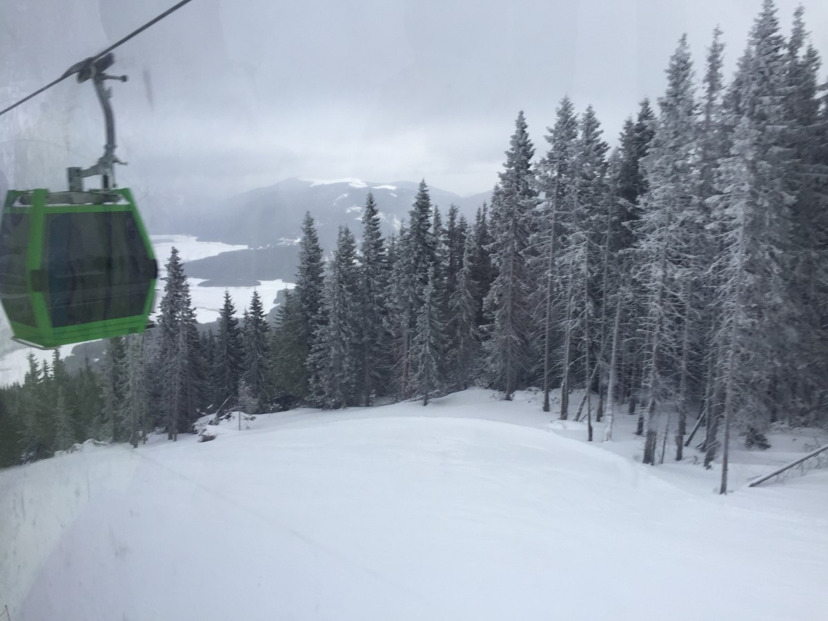 FOTO VIDEO Pârtie de schi nouă, la trei ore de Sibiu. S-a deschis  Ski Resort Transalpina