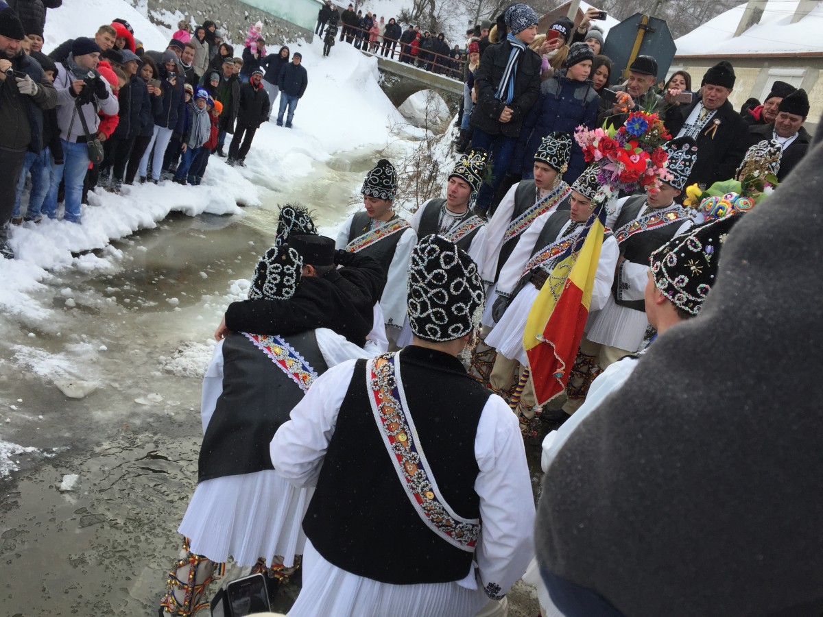 FOTO VIDEO Udatul Ionilor în Tălmăcel. L-au prins pe Sitterli