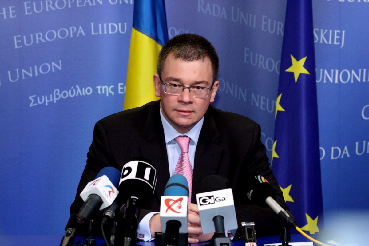 Mihai Răzvan Ungureanu a demisionat de la conducerea SIE