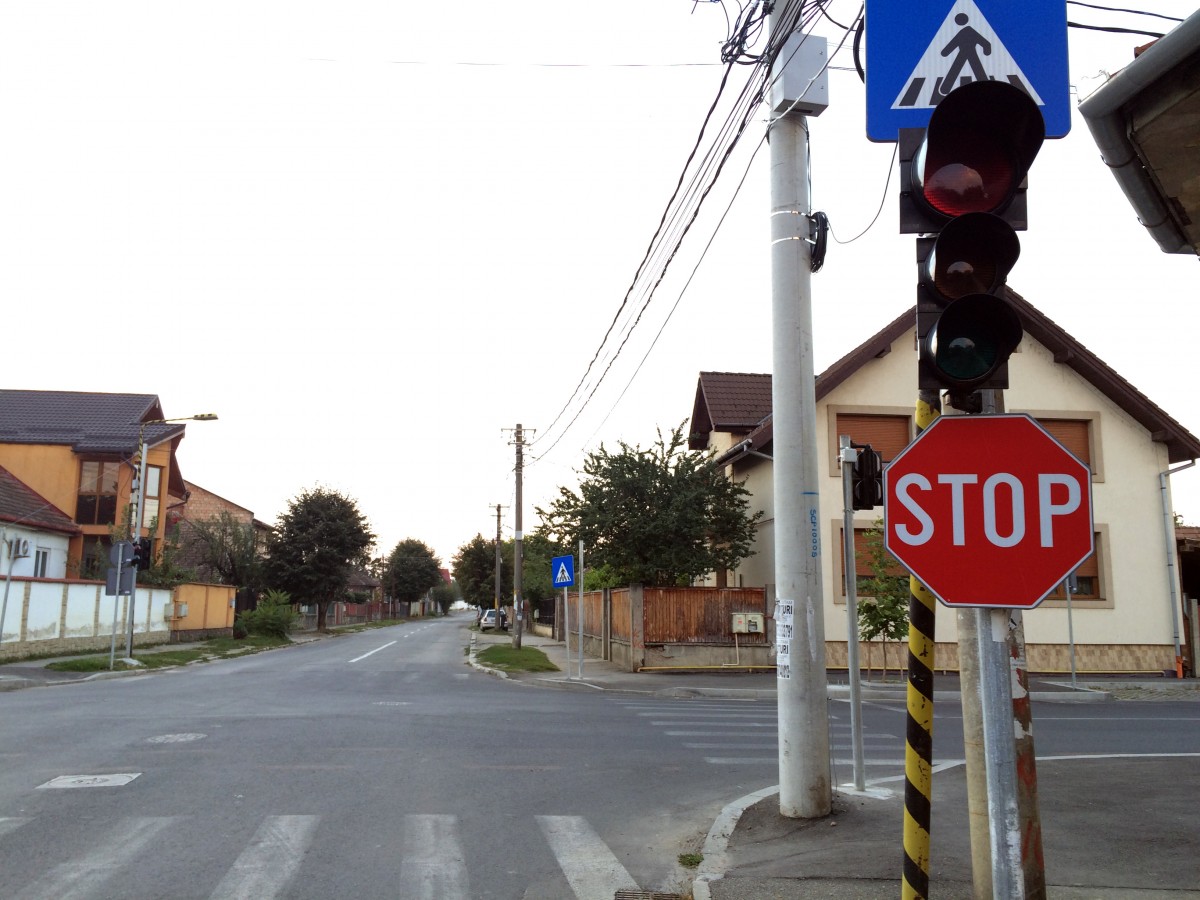 S-au montat semafoarele pe Măgheranului
