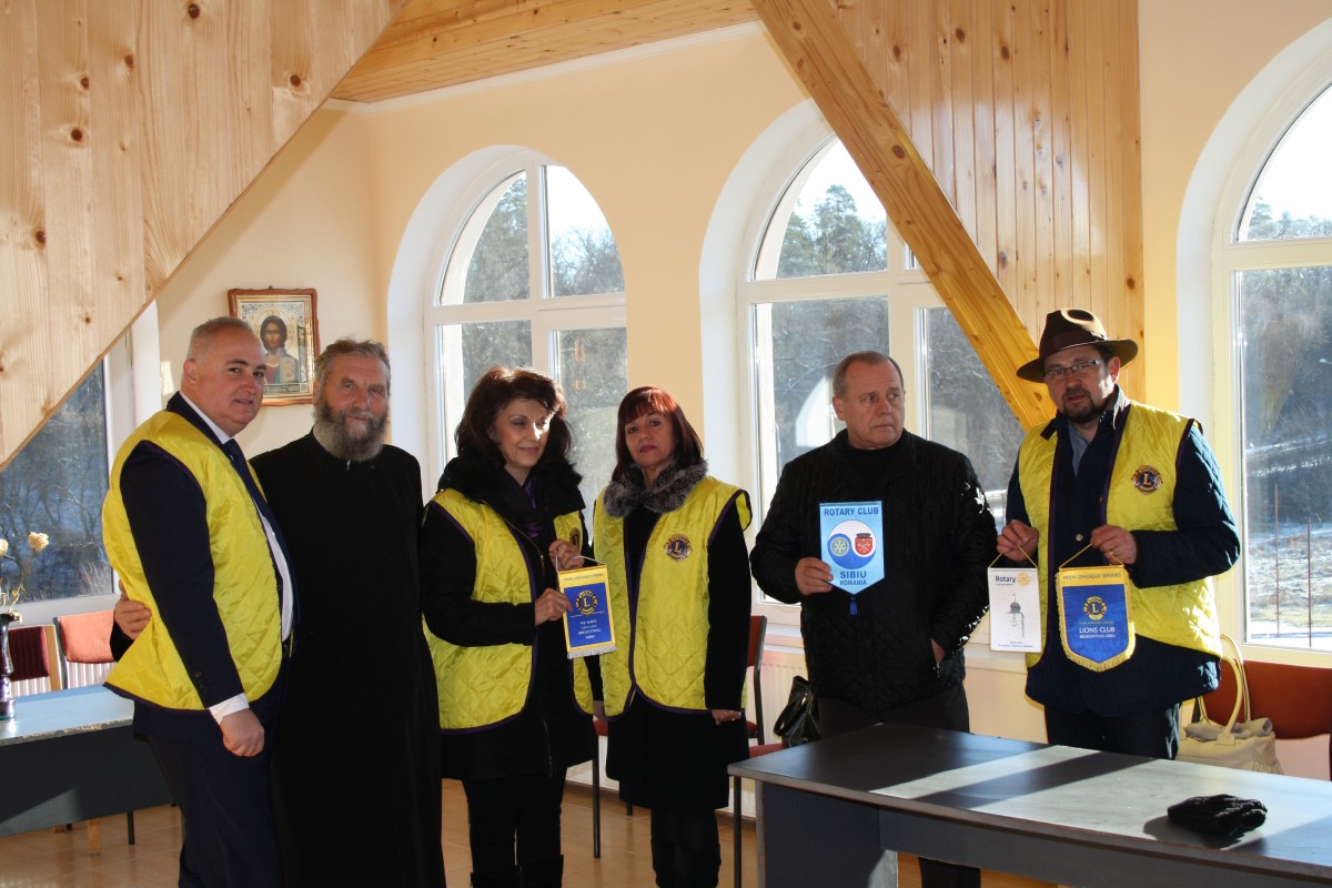 Lions și Rotary, în sprijinul Parohiei din Valea Aurie&;