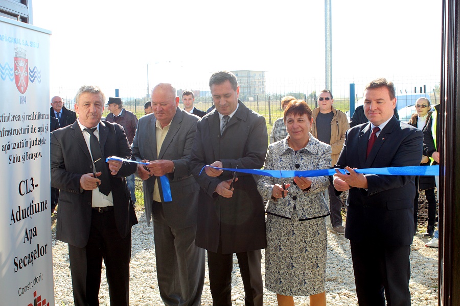 Dintr-un click pe laptop: 68 l de apă pe secundă, printr-o conductă de 74 km, către 16.000 de sibieni