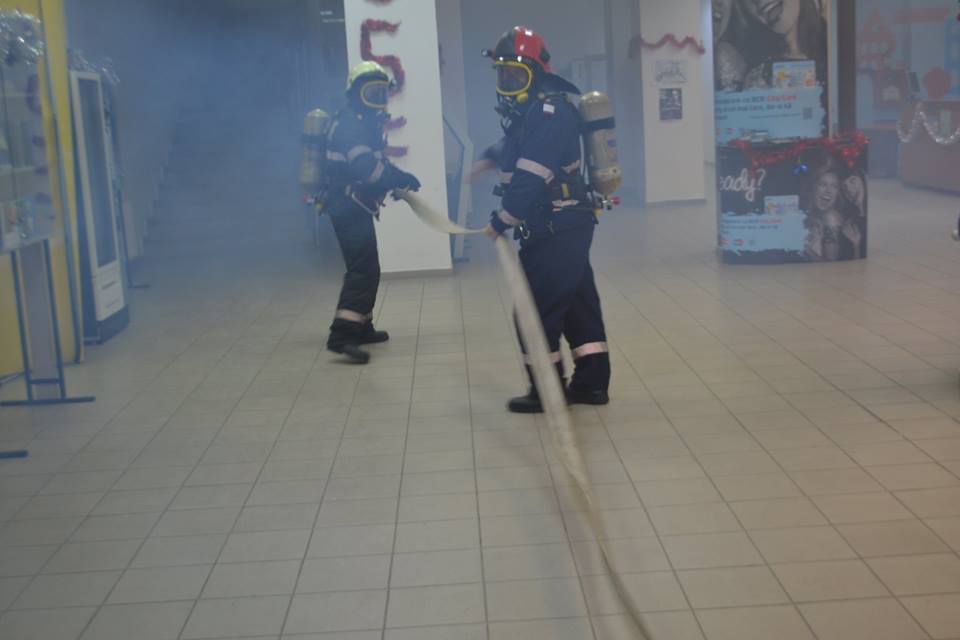 Incendiu la un liceu din Dumbrăveni. Cursurile au fost suspendate