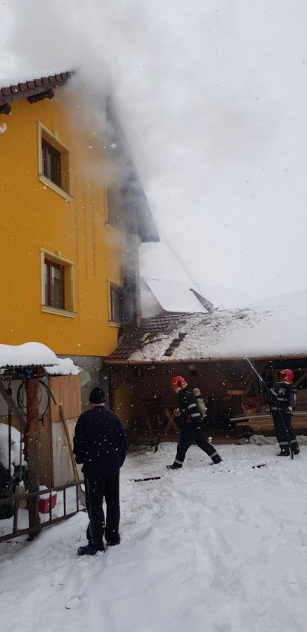Incendiu la o casă în Rășinari
