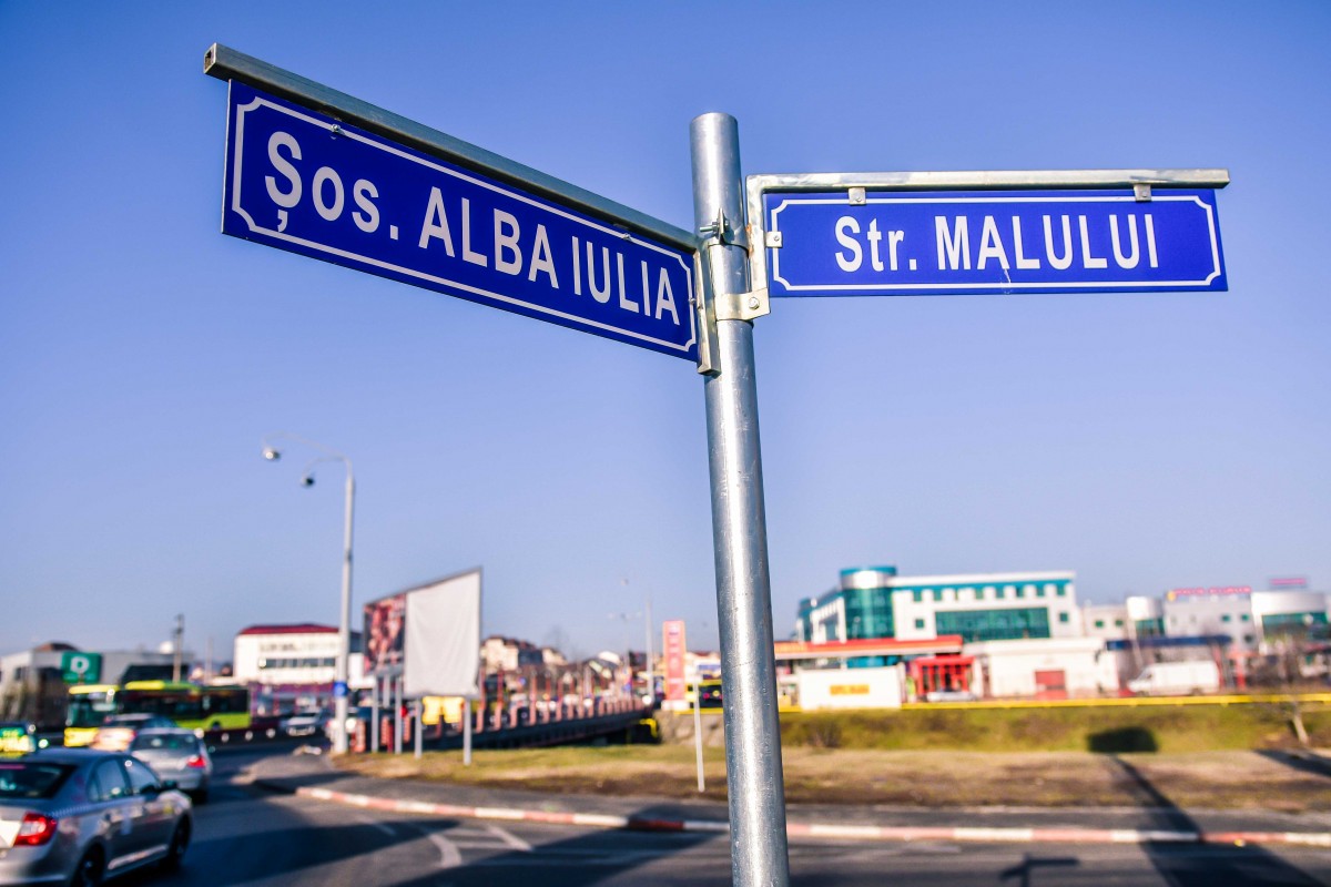 Indicatoare noi cu denumirea străzilor