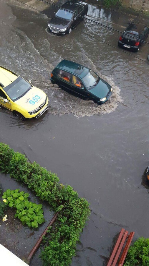 Sibiul intră astăzi sub cod galben de vijelii, grindină și ploi torențiale